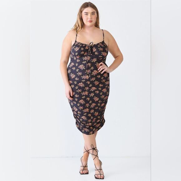 Plus Size Ruched Floral Square Neck Cami Dress - Picture 3 of 4